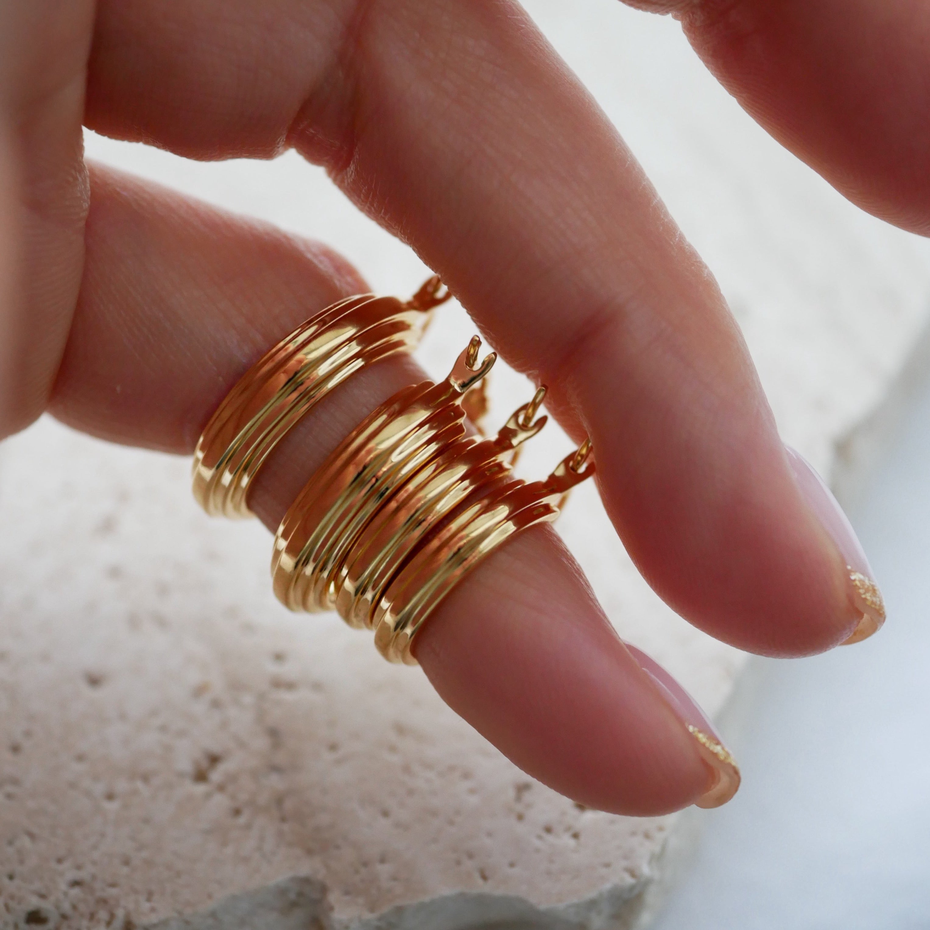 Nostalgia  Hoop Earrings art deco gold