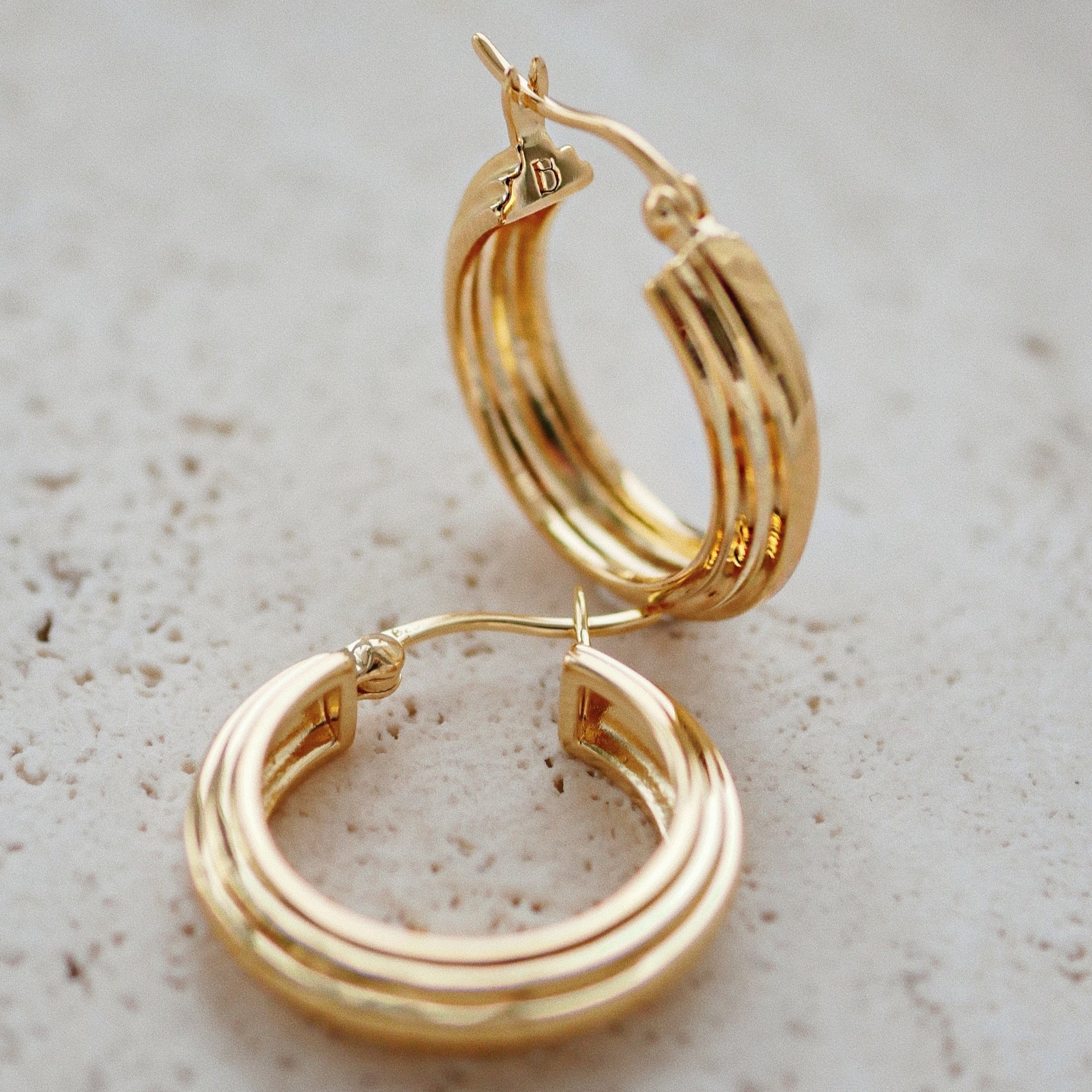 Nostalgia  Hoop Earrings art deco gold