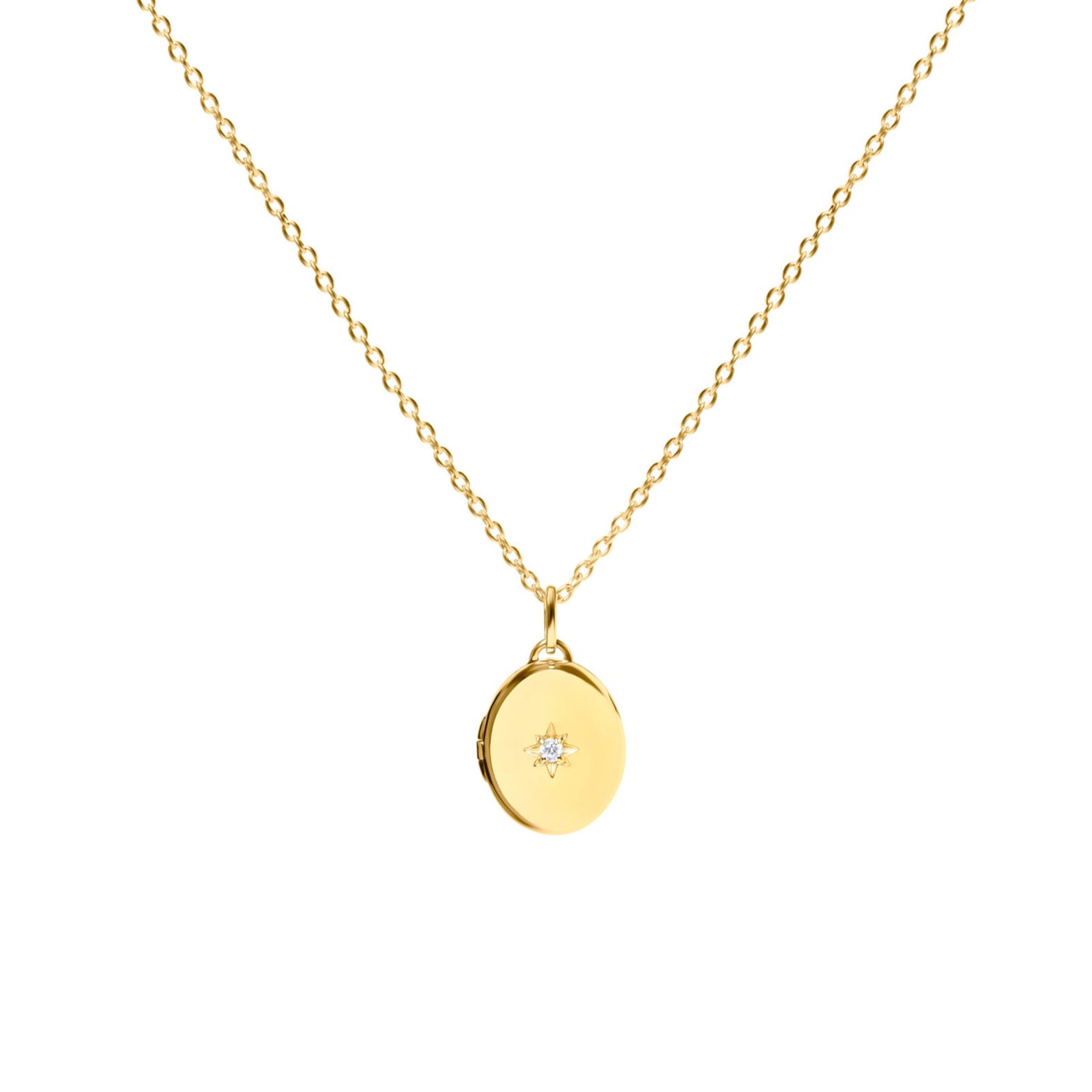 Gold vermeil chain with a locket pendant in the middle with the lab grown diamond