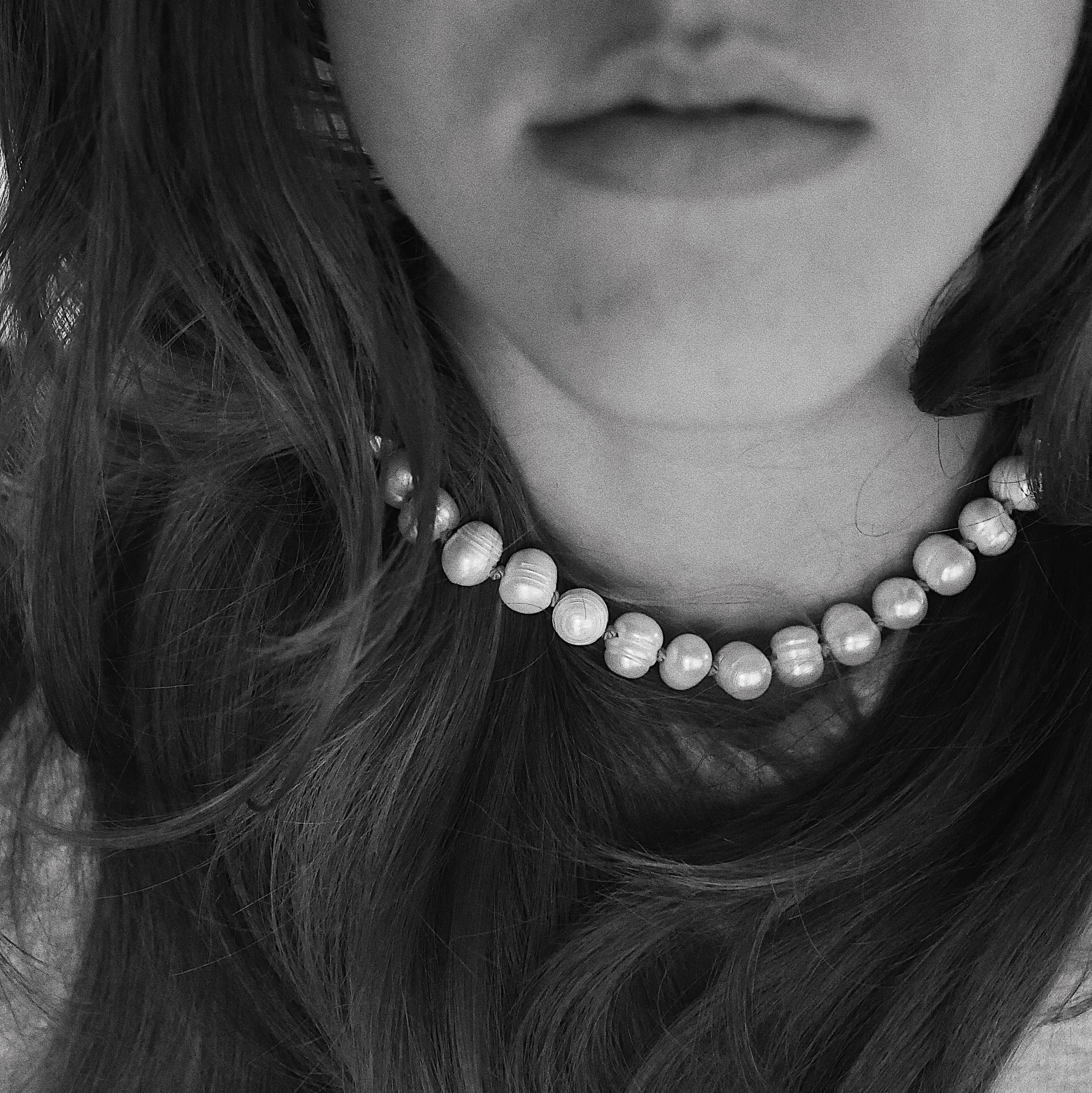 Pearl Collar Necklace on model 